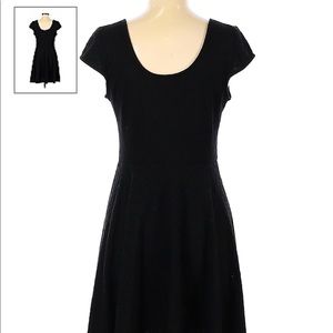 🤩Short black dress cap sleeves